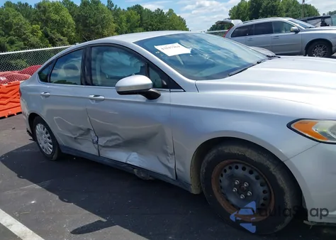 2014 Ford Fusion S из США, поврежденный, VIN 1FA6P0G70E5351273